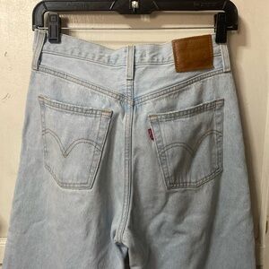 Levi’s Ribcage Straight Leg Jeans